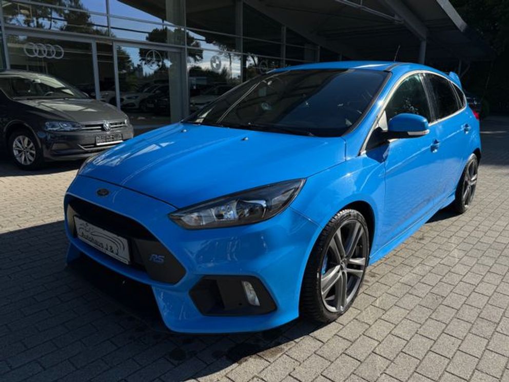 FORD Focus RS Kamera/Bi-Xenon/PDC/SHZ/RS-Sitze/Sony