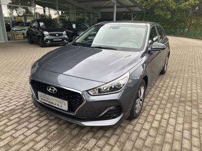 HYUNDAI i30 YES! LED/RFK/AHK/SHZ/CarPlay/Allw. Reifen