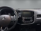 MITSUBISHI Outlander Edition+ 2WD 2.0 +7-Sitzer+Shz.+AHK+
