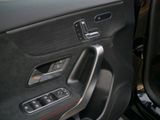 MERCEDES-BENZ A 200 d  AMG NIGHT SPUR DISTR PANO KAMERA PDC