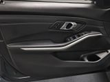 BMW 320i Advantage