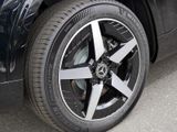 MERCEDES-BENZ GLB 250+ mit EQ Technologie AMG NIGHT MEMO 360