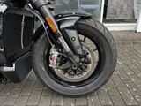 TRIUMPH Rocket 3 Storm R Keyless+Kardanwelle
