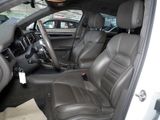 PORSCHE Macan Turbo 3.6 l AIRMATIC KAMERA SPUR PDC SHZ
