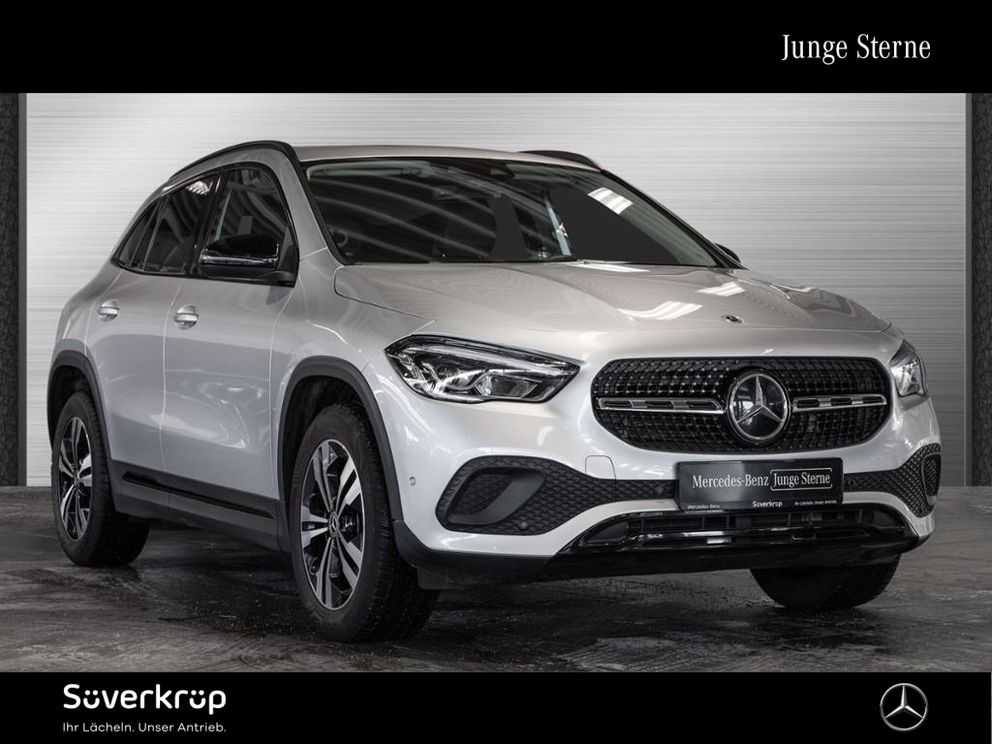 MERCEDES-BENZ GLA 200 NIGHT PROGRESSIVE KAMERA SPUR PDC SHZ