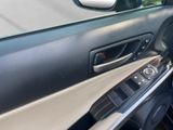 LEXUS IS 300 h*LUXURY LINE*AHK*VOLLLEDER* EIN TRAUM ..