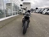 TRIUMPH Speed Twin 1200 MY25 4 Jahre Garantie Kurven-ABS