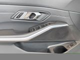 BMW 318 i Touring SHZ+Widescreen+Navi+Klimaautom