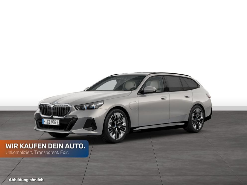 BMW 550e xDrive Touring