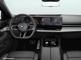 BMW 550e xDrive Touring