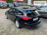 FORD Focus Turnier Titanium AHK LED El. Heckklappe ACC