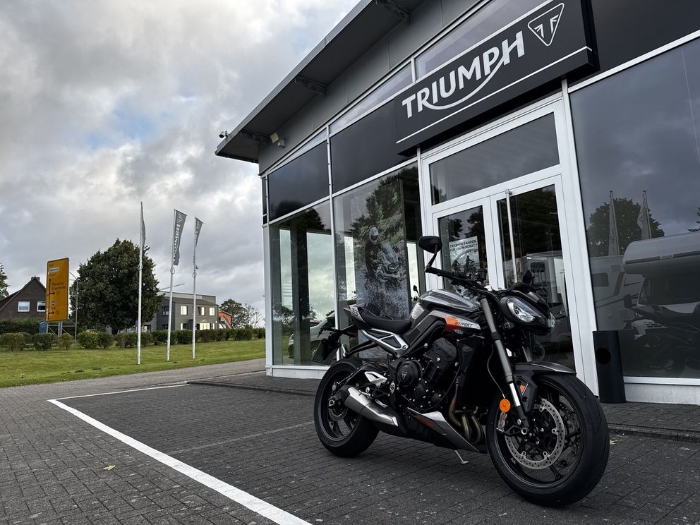 TRIUMPH Street Triple 765 RS Shift-Assist+Öhlins AKTION!